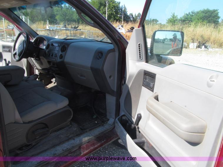 image for item D7473 2005 Ford F150 XL SuperCab pickup truck