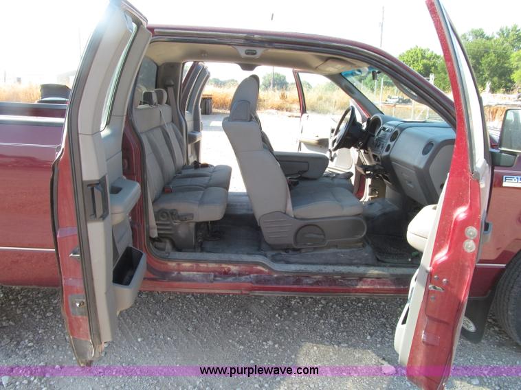 image for item D7473 2005 Ford F150 XL SuperCab pickup truck