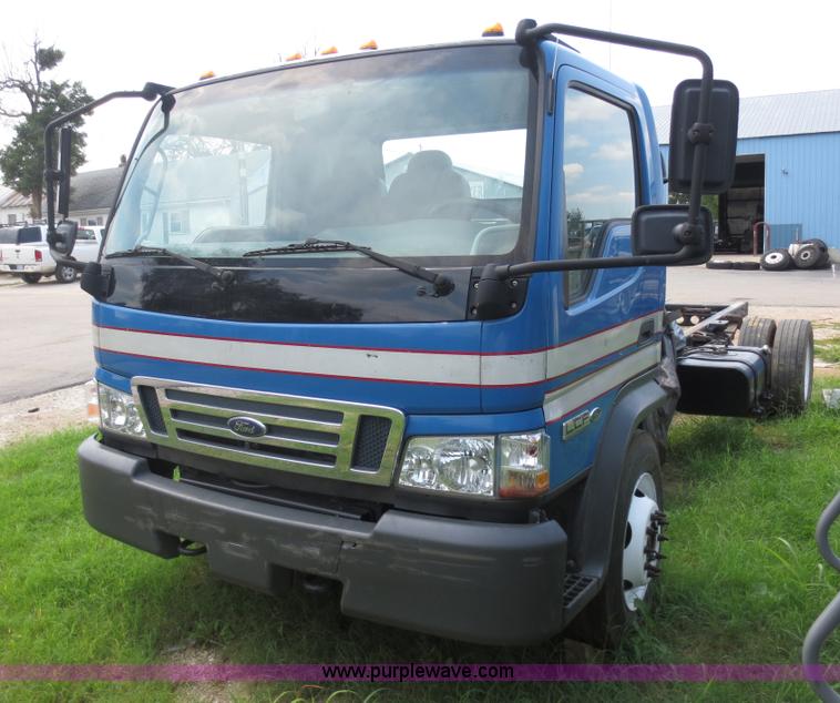 image for item F6652 2007 Ford F450 truck cab and chassis