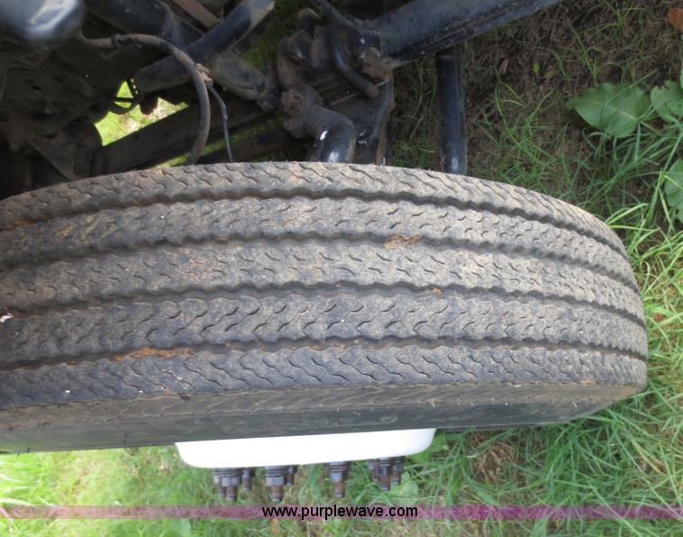 image for item F6652 2007 Ford F450 truck cab and chassis