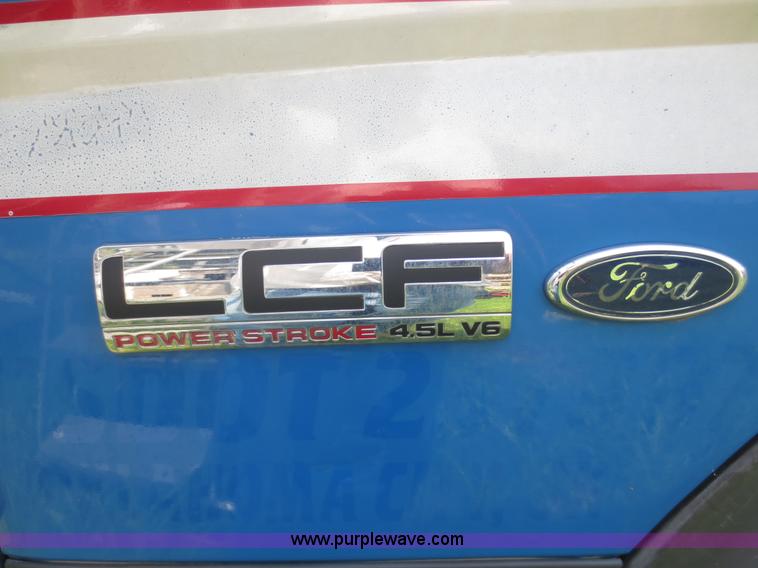 image for item F6652 2007 Ford F450 truck cab and chassis