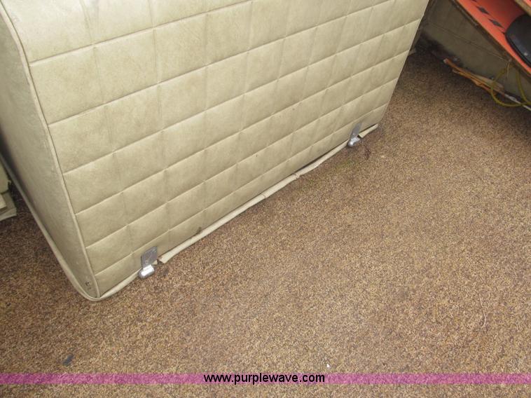 image for item F7089 1973 Delta 22' ski boat