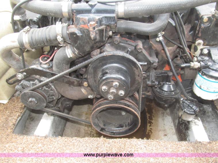 image for item F7089 1973 Delta 22' ski boat