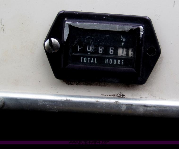 image for item F7089 1973 Delta 22' ski boat