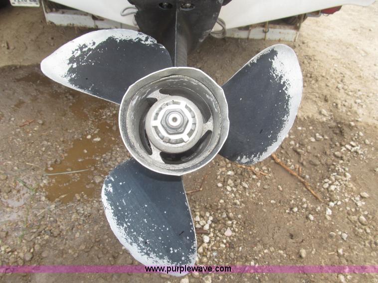 image for item F7089 1973 Delta 22' ski boat