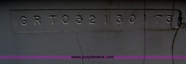 image for item F7089 1973 Delta 22' ski boat