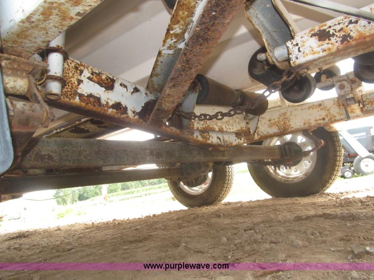 image for item F7089 1973 Delta 22' ski boat