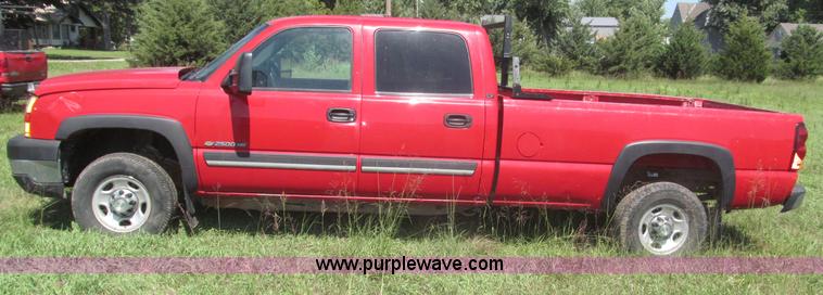 image for item F7095 2007 Chevrolet Silverado Classic 2500HD LT Crew Cab pickup truck