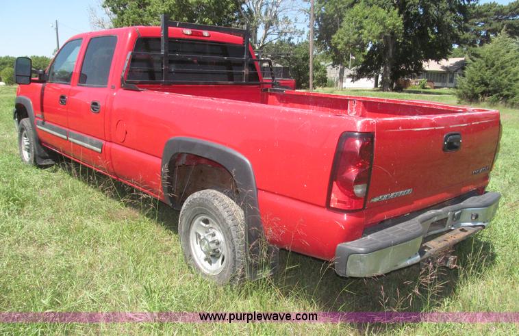 image for item F7095 2007 Chevrolet Silverado Classic 2500HD LT Crew Cab pickup truck
