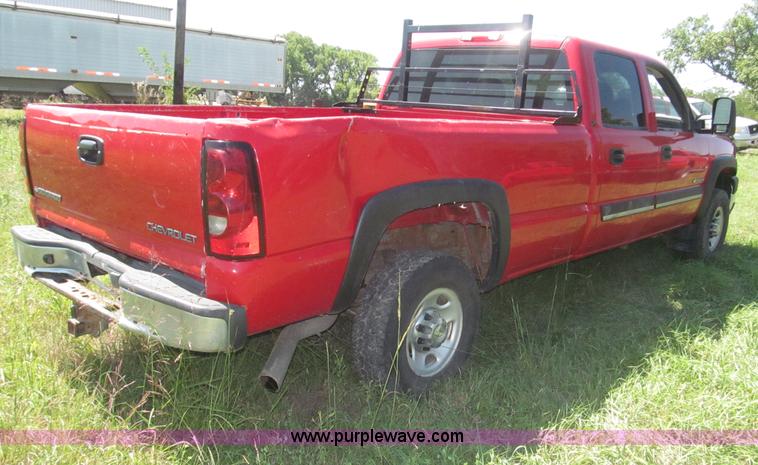 image for item F7095 2007 Chevrolet Silverado Classic 2500HD LT Crew Cab pickup truck