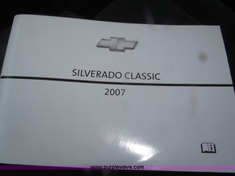 image for item F7095 2007 Chevrolet Silverado Classic 2500HD LT Crew Cab pickup truck