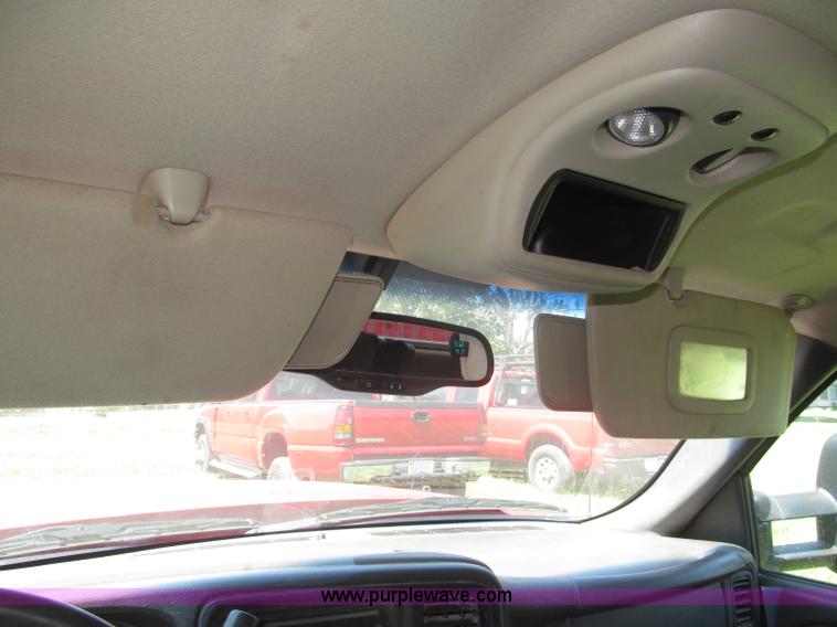 image for item F7095 2007 Chevrolet Silverado Classic 2500HD LT Crew Cab pickup truck