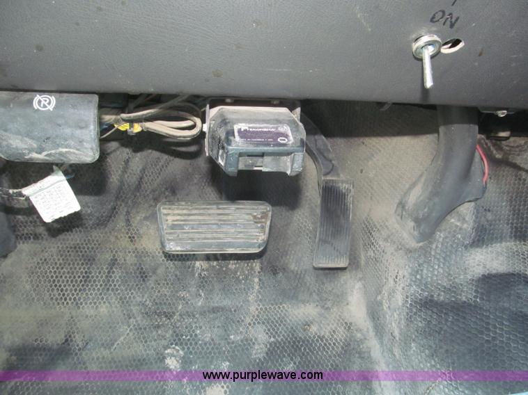 image for item F7095 2007 Chevrolet Silverado Classic 2500HD LT Crew Cab pickup truck