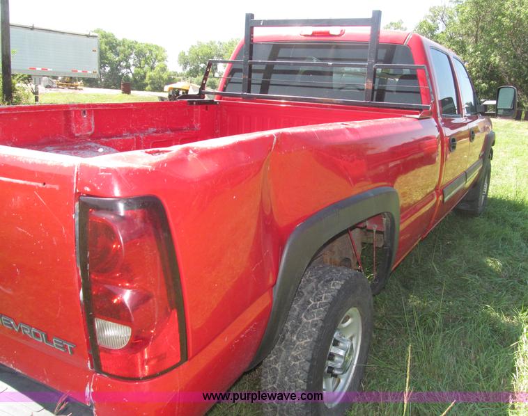 image for item F7095 2007 Chevrolet Silverado Classic 2500HD LT Crew Cab pickup truck