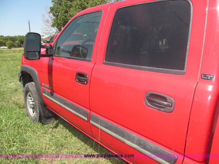 image for item F7095 2007 Chevrolet Silverado Classic 2500HD LT Crew Cab pickup truck