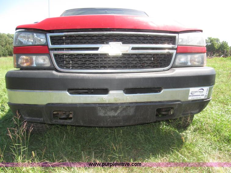 image for item F7095 2007 Chevrolet Silverado Classic 2500HD LT Crew Cab pickup truck
