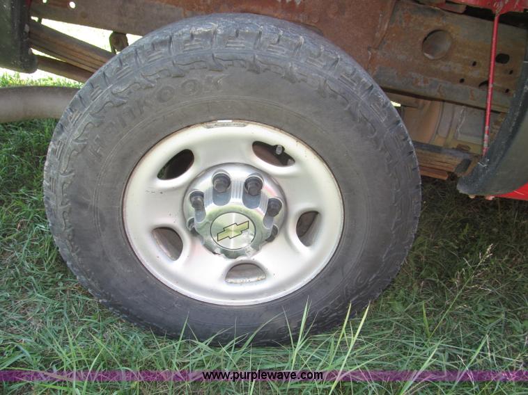 image for item F7095 2007 Chevrolet Silverado Classic 2500HD LT Crew Cab pickup truck