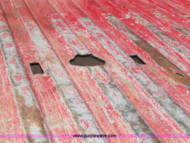 image for item F7096 2005 Chevrolet Silverado 3500 Crew Cab pickup truck