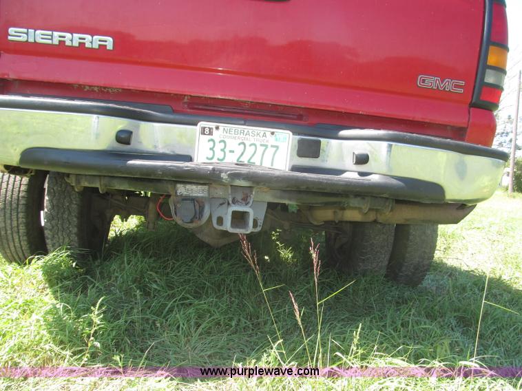 image for item F7096 2005 Chevrolet Silverado 3500 Crew Cab pickup truck