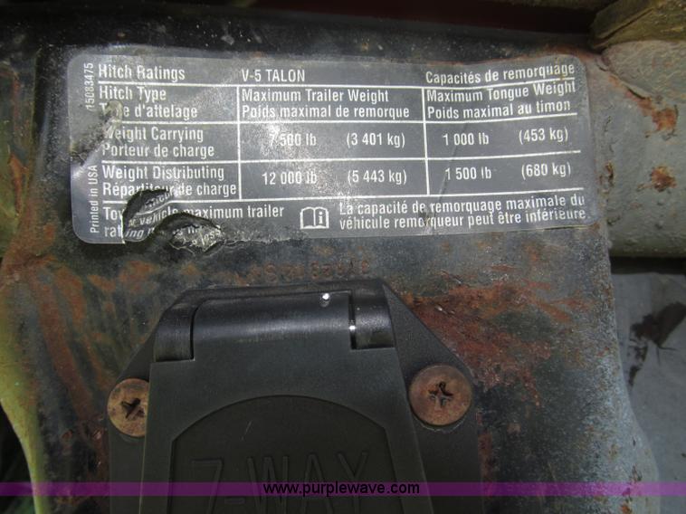 image for item F7096 2005 Chevrolet Silverado 3500 Crew Cab pickup truck