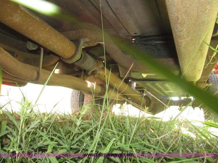 image for item F7096 2005 Chevrolet Silverado 3500 Crew Cab pickup truck