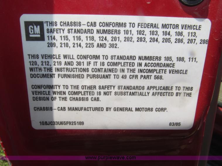 image for item F7096 2005 Chevrolet Silverado 3500 Crew Cab pickup truck