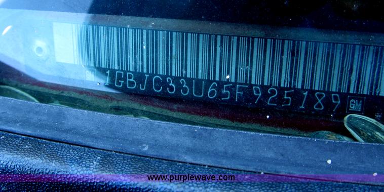 image for item F7096 2005 Chevrolet Silverado 3500 Crew Cab pickup truck