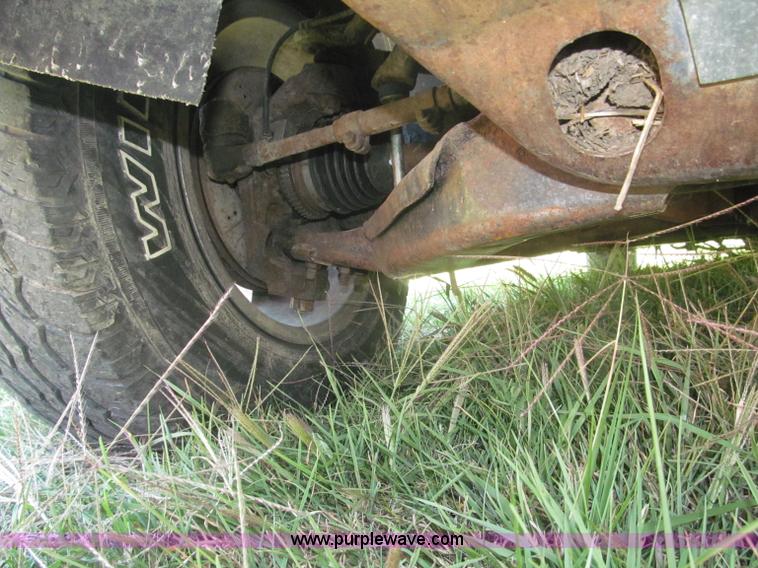 image for item F7097 1993 Chevrolet Suburban K1500 SUV