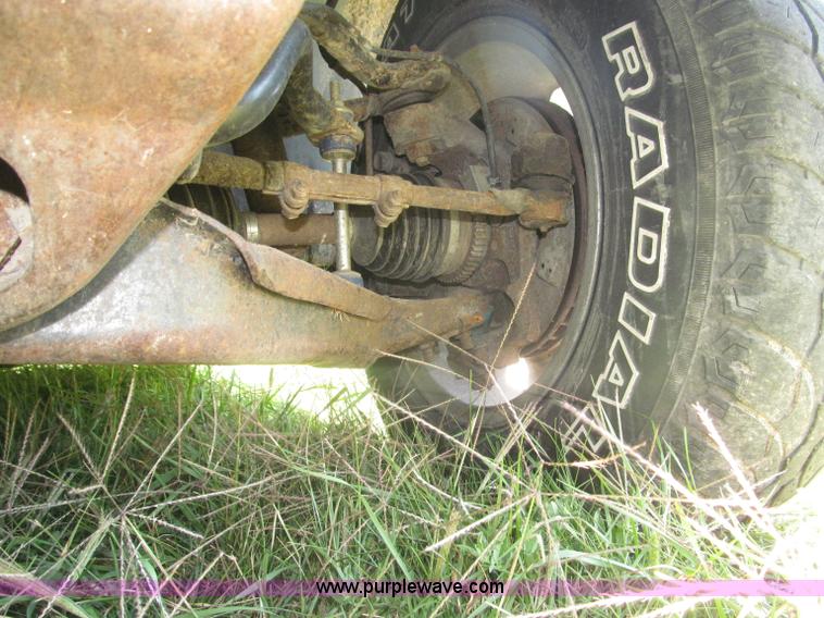 image for item F7097 1993 Chevrolet Suburban K1500 SUV