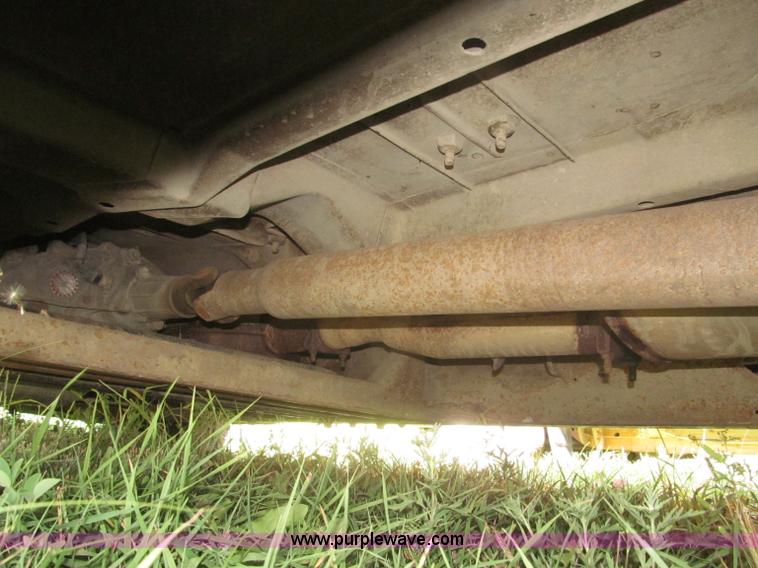 image for item F7097 1993 Chevrolet Suburban K1500 SUV