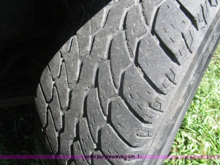 image for item F7097 1993 Chevrolet Suburban K1500 SUV