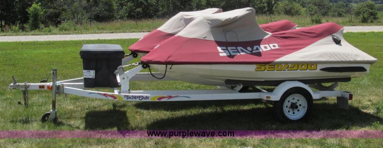 image for item G2056 (2) 1999 Bombardier GTI 5885 Sea-Doo personal watercrafts