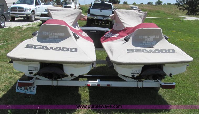 image for item G2056 (2) 1999 Bombardier GTI 5885 Sea-Doo personal watercrafts