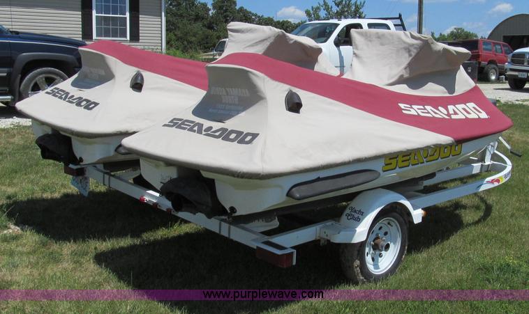 image for item G2056 (2) 1999 Bombardier GTI 5885 Sea-Doo personal watercrafts