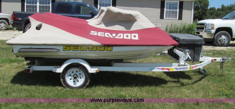 image for item G2056 (2) 1999 Bombardier GTI 5885 Sea-Doo personal watercrafts