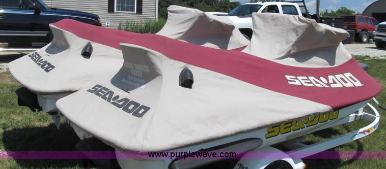 image for item G2056 (2) 1999 Bombardier GTI 5885 Sea-Doo personal watercrafts