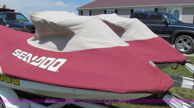 image for item G2056 (2) 1999 Bombardier GTI 5885 Sea-Doo personal watercrafts
