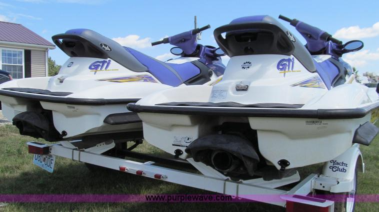image for item G2056 (2) 1999 Bombardier GTI 5885 Sea-Doo personal watercrafts