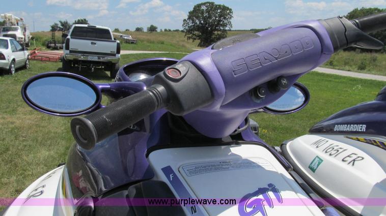 image for item G2056 (2) 1999 Bombardier GTI 5885 Sea-Doo personal watercrafts