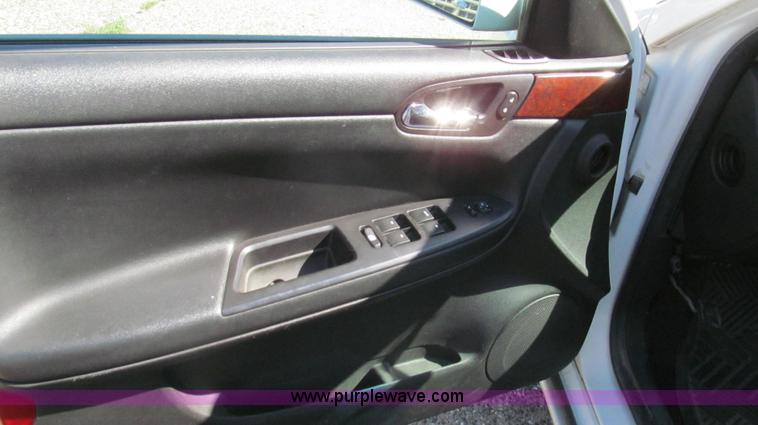 image for item G2090 2006 Chevrolet Impala Police