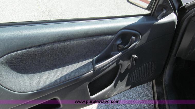 image for item G2091 2000 Chevrolet Cavalier