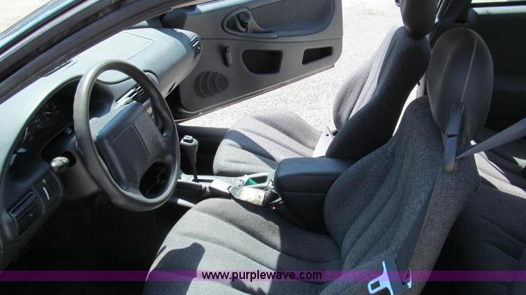 image for item G2091 2000 Chevrolet Cavalier