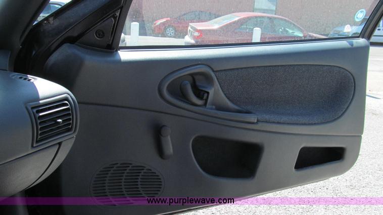 image for item G2091 2000 Chevrolet Cavalier