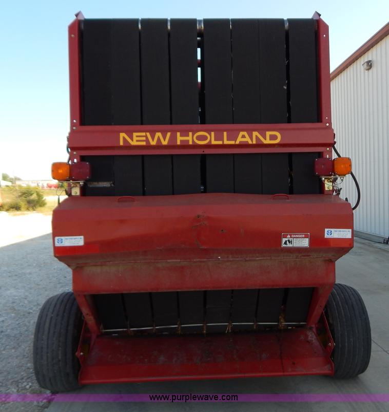 image for item G3405 New Holland 688 round baler