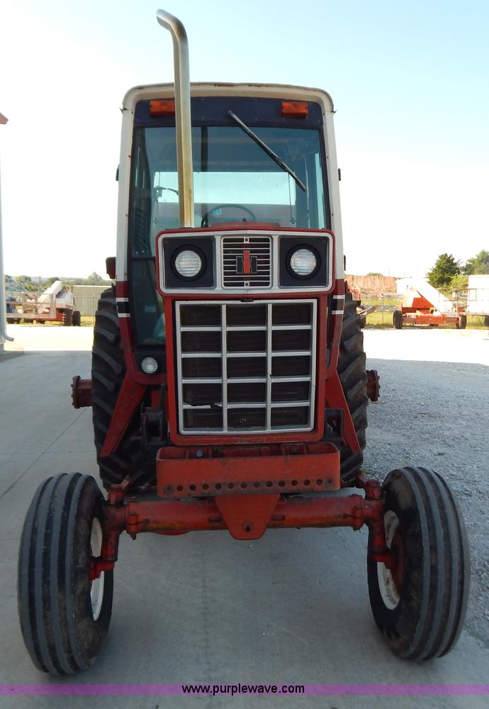 image for item G3406 International F986 tractor