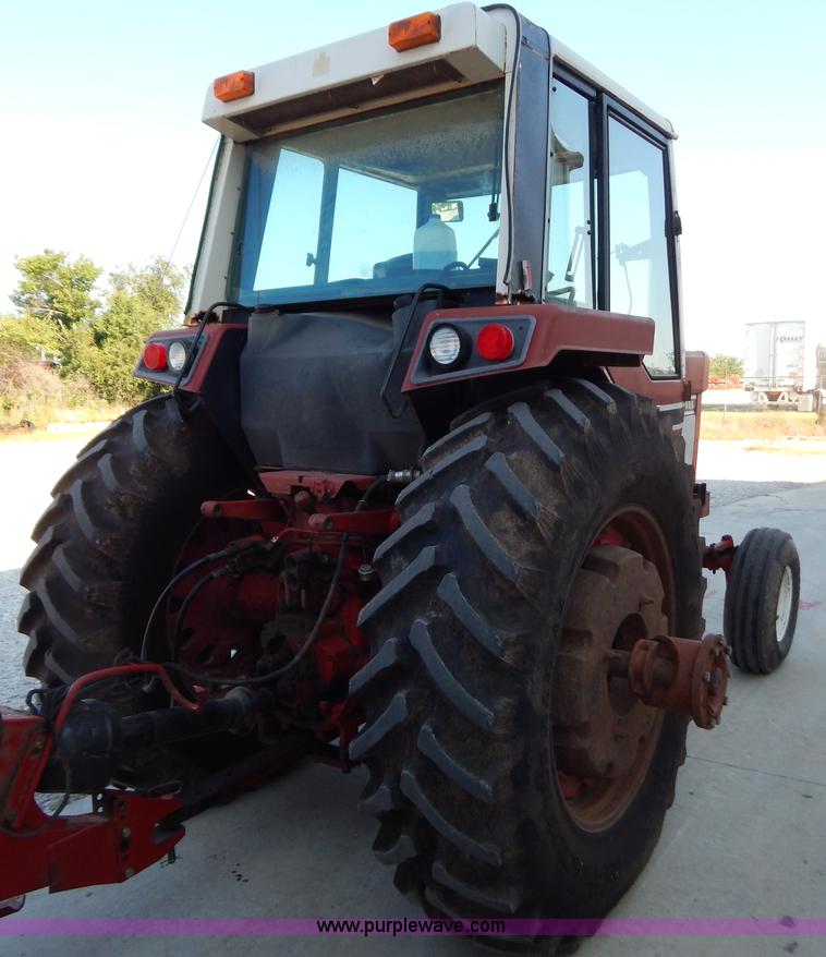 image for item G3406 International F986 tractor