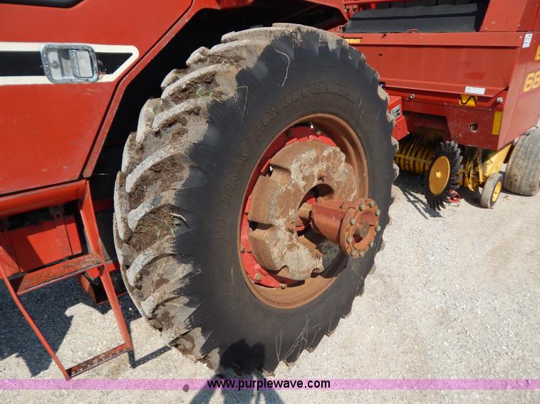 image for item G3406 International F986 tractor