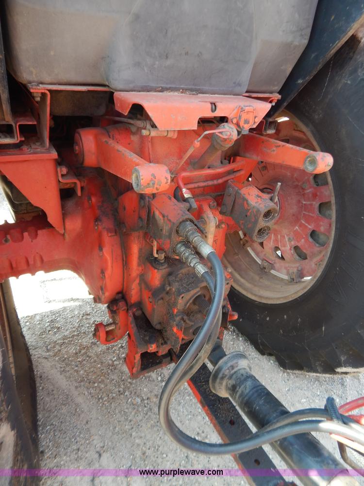 image for item G3406 International F986 tractor