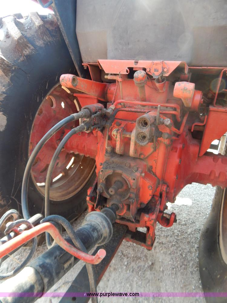 image for item G3406 International F986 tractor