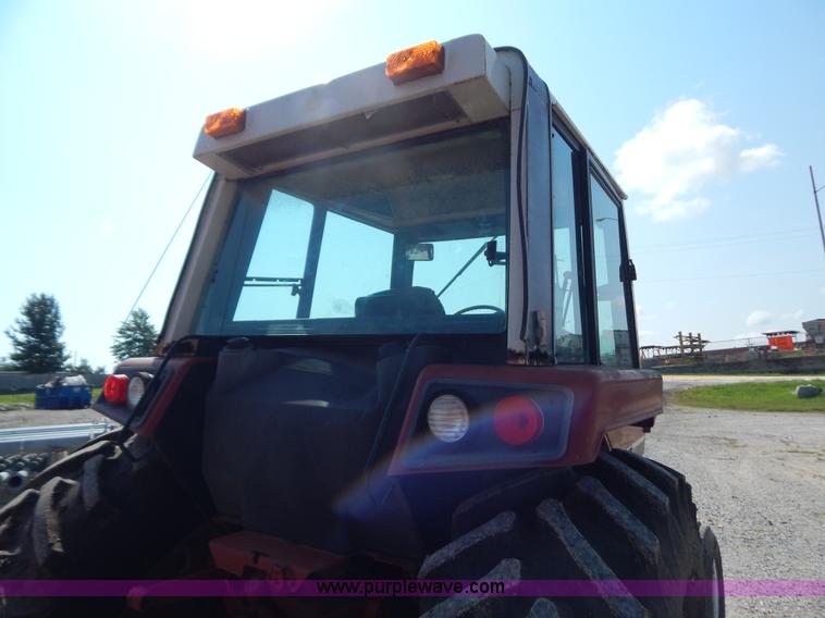 image for item G3406 International F986 tractor